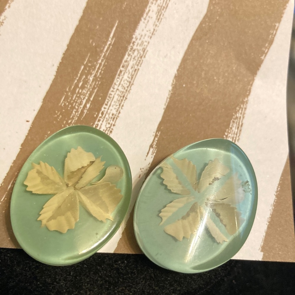 Vintage four leaf clover earrings